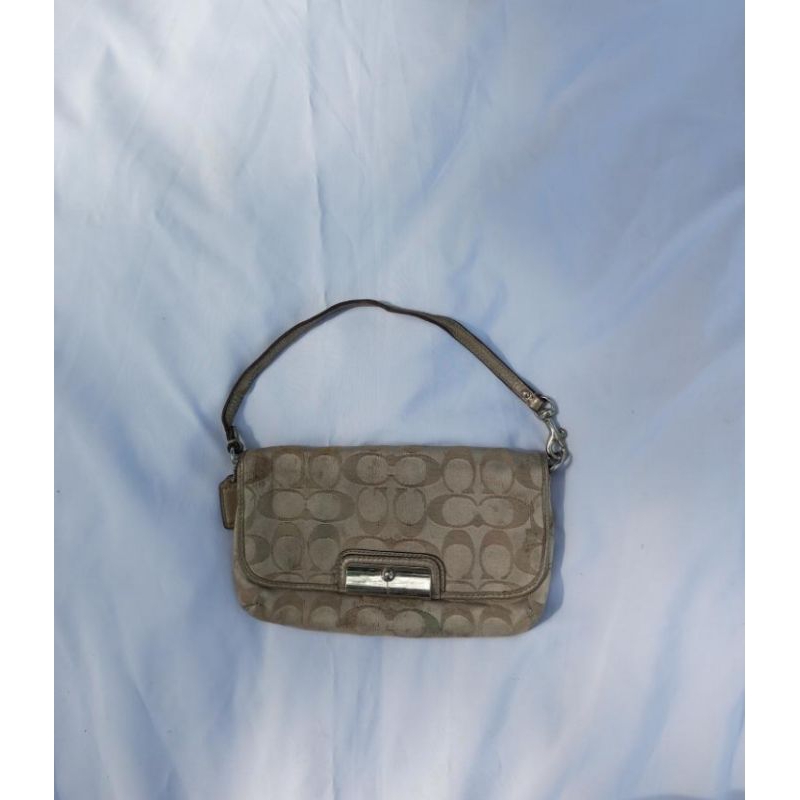 Preloved shoulderbag coach