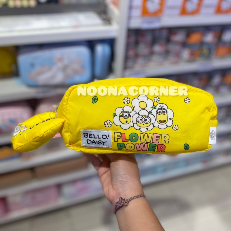 

Miniso x Minions Kotak Pensil / Puffy Pouch Stationery Case with Handle Minions Collections