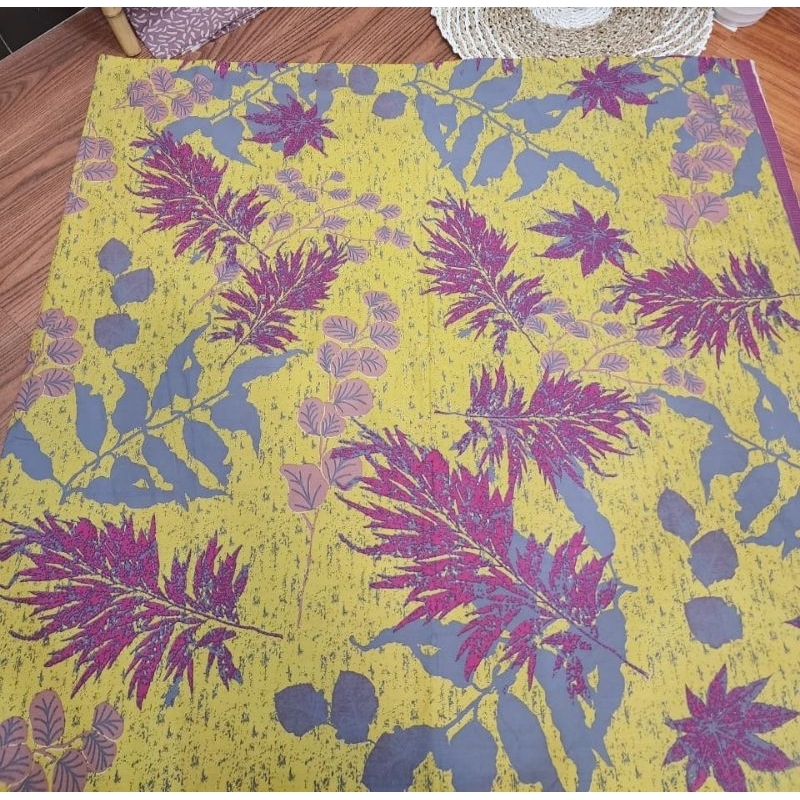 TERLARIS KAIN BATIK LAWEYAN SOLO DAUN ECOPRINT KUNING KODE 149
