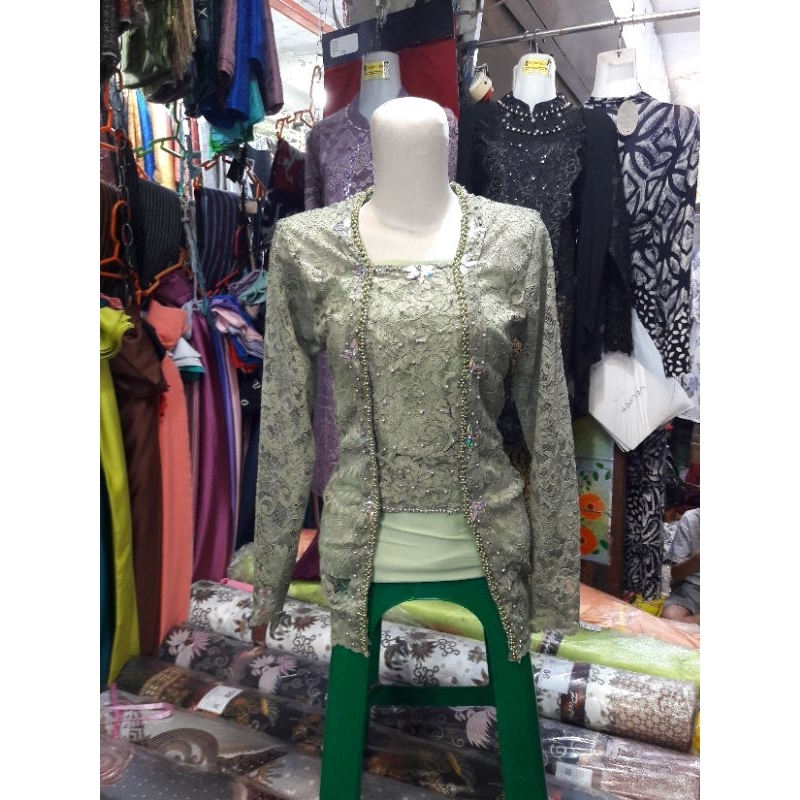 kebaya wisuda modern broklat corneli kutu baru warna hijau toska