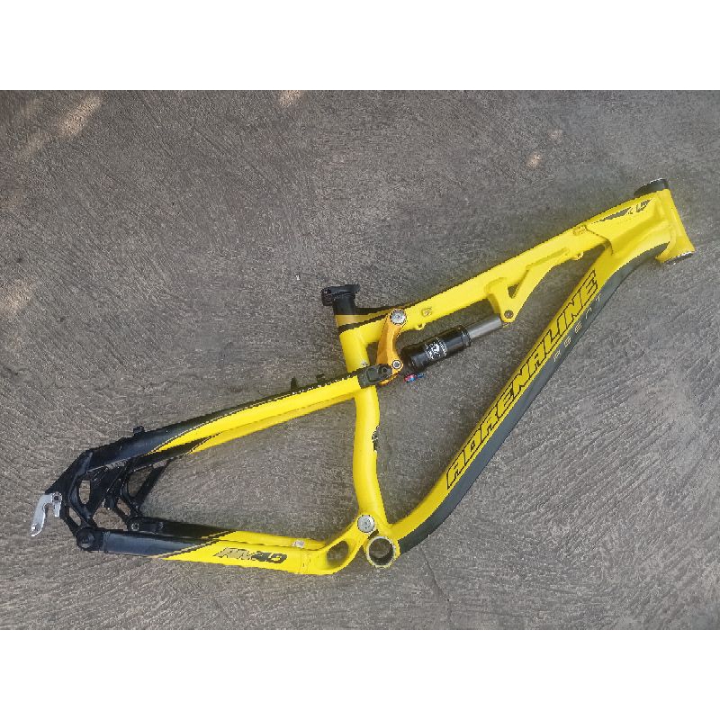 frame adrenaline am4 bukan siskiu thrill