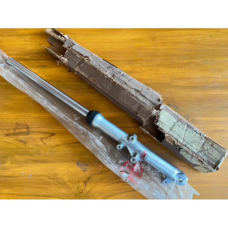 SHOCKBREAKER ASSY GL100 CB125 CB100 K5 SHOCKBREAKER SHOCK SKOK DEPAN HONDA GL100 GL 100 GL125 GL 125