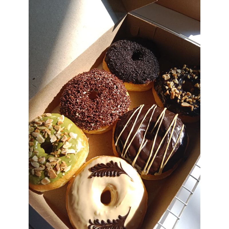 

Donat Reguler | Donat Lembut Toping Lumer