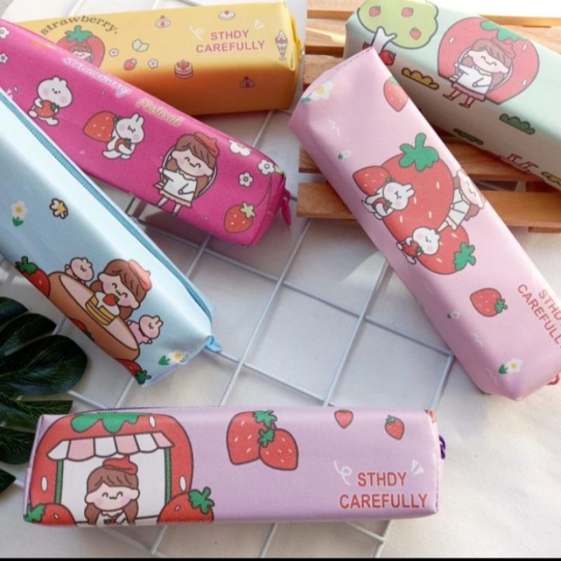 Tempat pensil kain silinder motif strawberry girl/tempat pensil kain motif strawberry girl/kotak pen