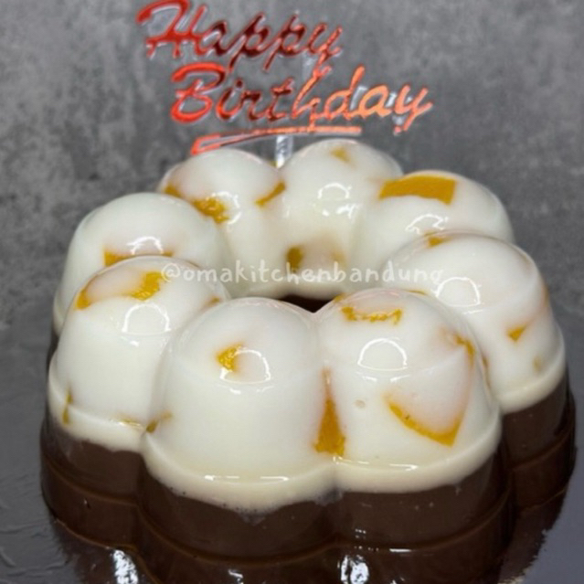 

@omakitchenbandung - Signature ChocoPeach Pudding diameter 12