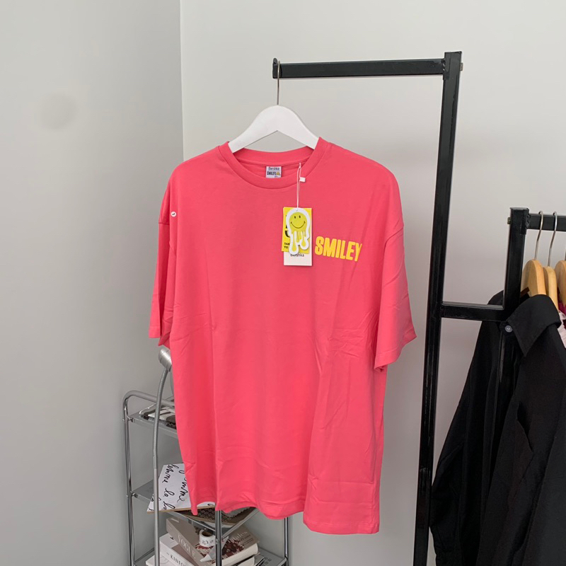 T-shirt kaos oversize dumbo gold smiley bershka zara