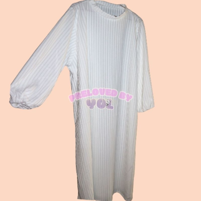 Atasan Yessa Long Tunik Panjang Putih Jumbo Oversize