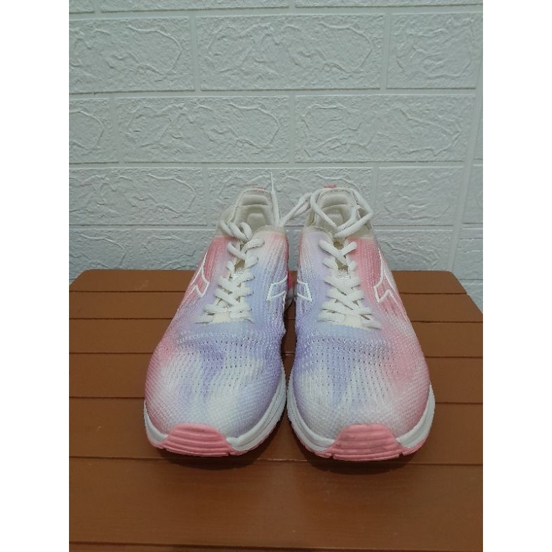 (PRELOVED KOLPRI) SEPATU RUNNING / SEPATU OLAHRAGA WANITA DIADORA FELICITY ORI
