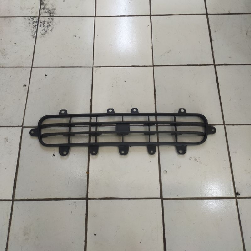 grill Isuzu panther kapsul lama second copotan original