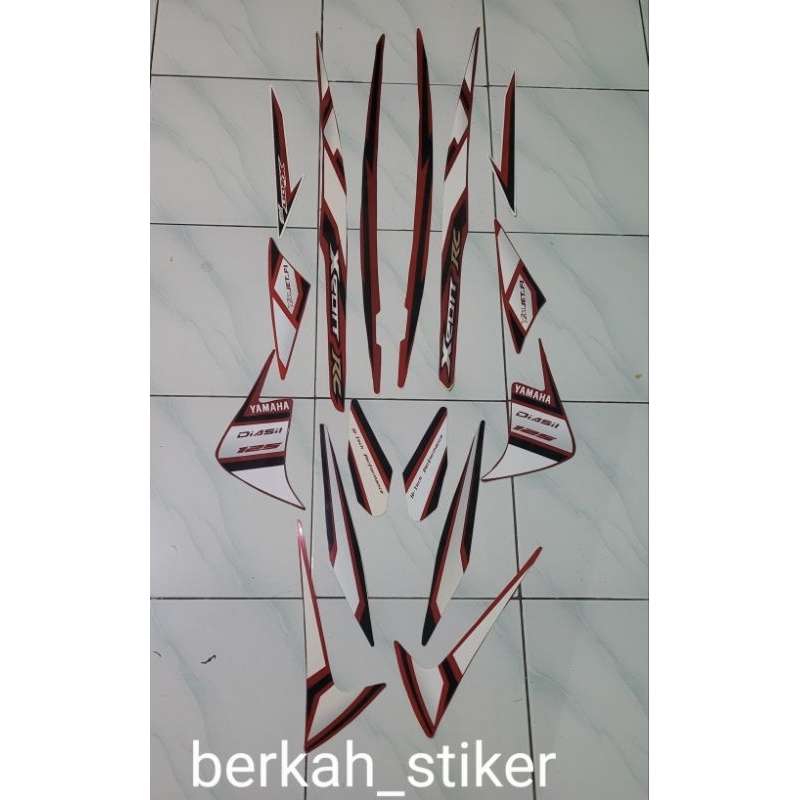 stiker striping yamaha xeon  125 rc tahun 2013/striping XEON RC