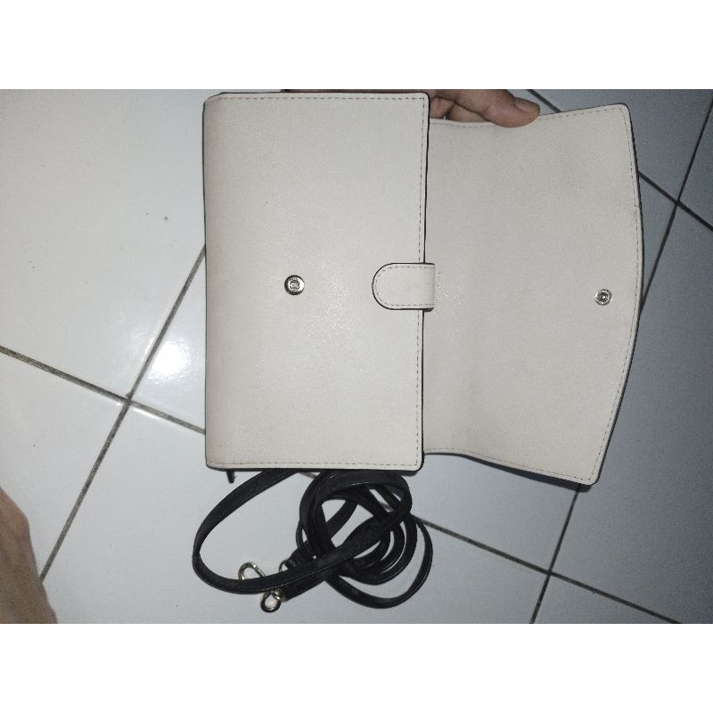 pl sling dompet kate spade masih mulus
