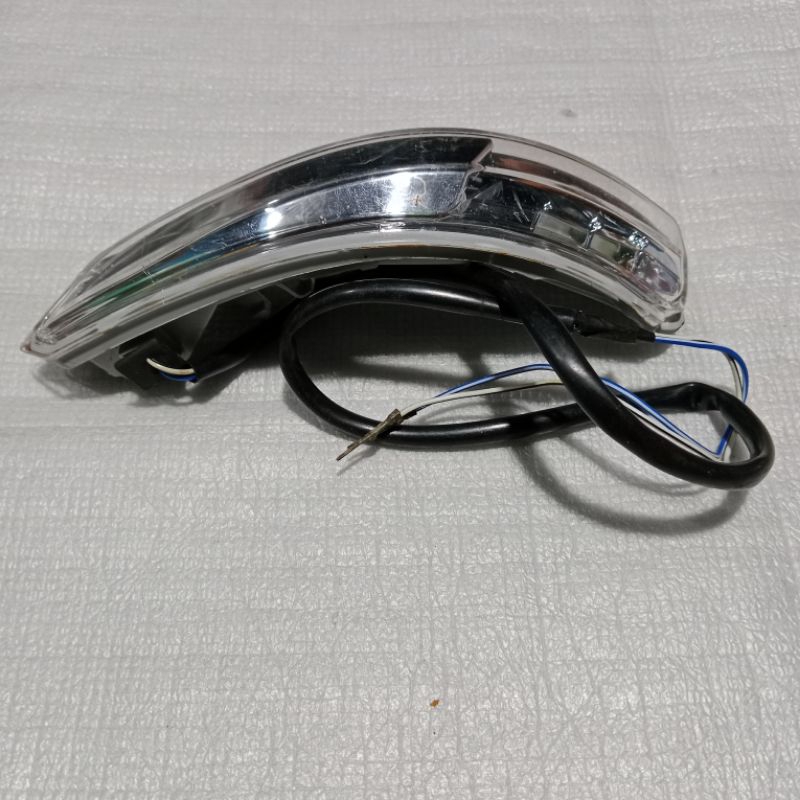 lampu sen spion kiri mobil avanza veloz