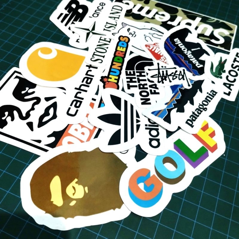 

16 PCS Random Sticker Streetwear Brand