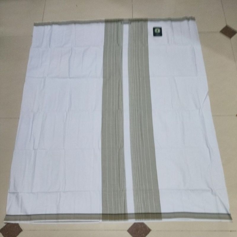 Sarung tenun Putih Polos Gajah Duduk