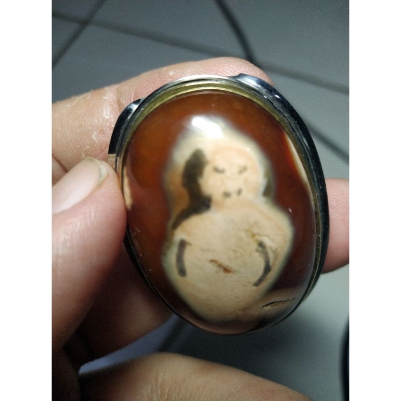 batu gambar unik dan antik natural motif gambar Mahkluk Astral wewe gombel