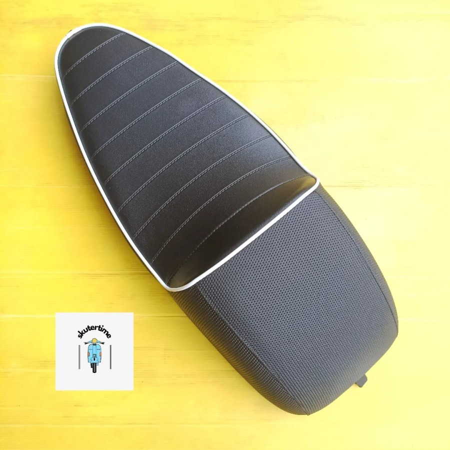 Jok Sport Corsa Evolution Lis putih utk Vespa PX New PX dkk