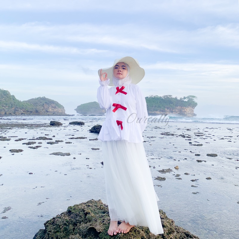 OURSALLY | KALULA BLOUSE | BLOUSE PUTIH PITA MERAH SATIN