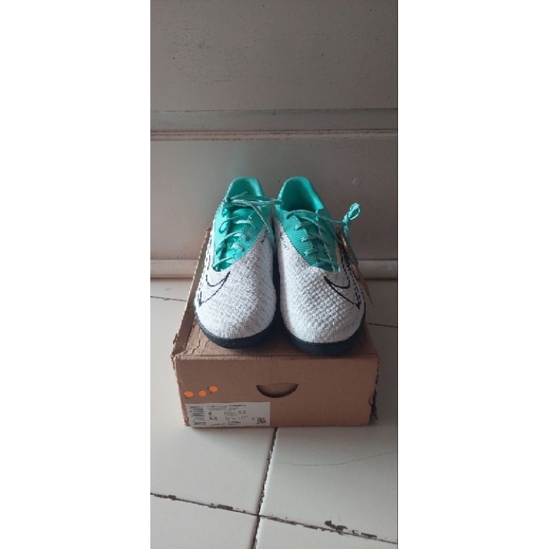 Sepatu futsal nike phantom gx academy ic