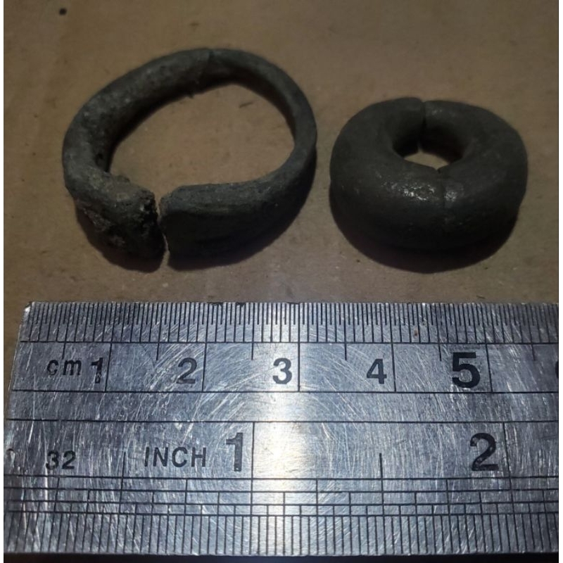 2 biji keloh timah temuan sungai untuk koleksi/museum mini/hiasan/dll.