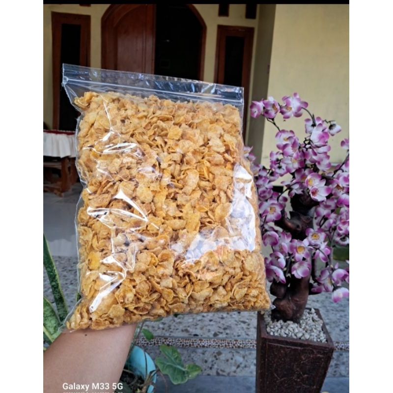 

1kg Keripik Emping Jagung Pedas Manis Gurih