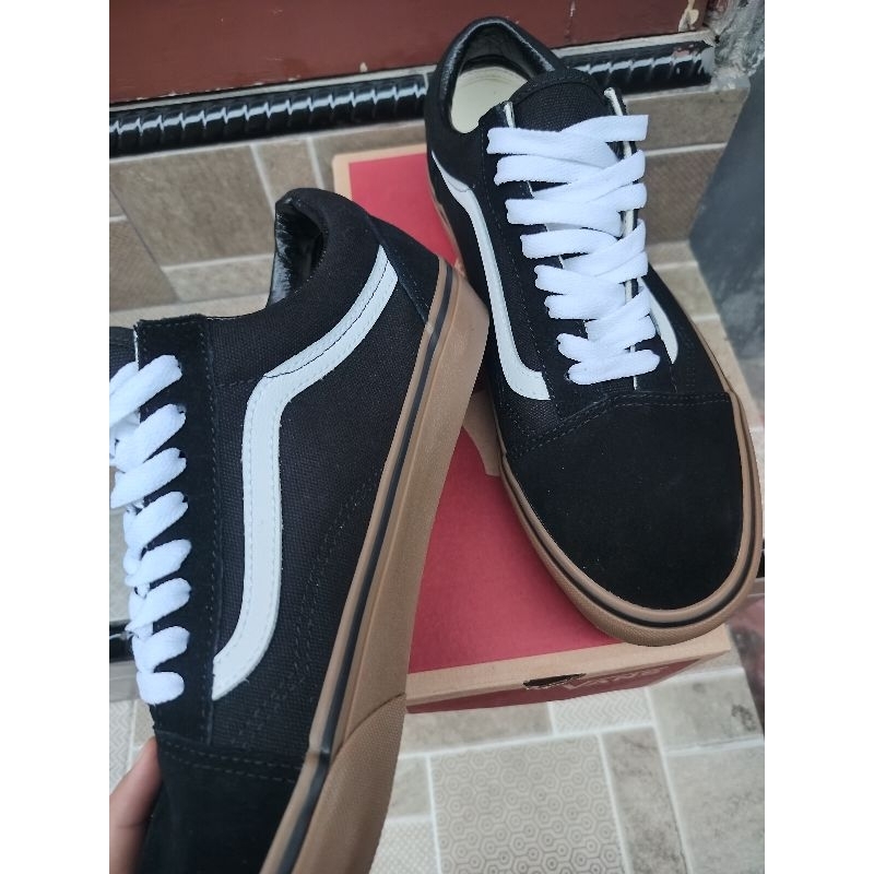 Vans Old Skoll Black Gumsole Size 42 Panjang 27 CM ORI PT. Navya Retail Indonesia