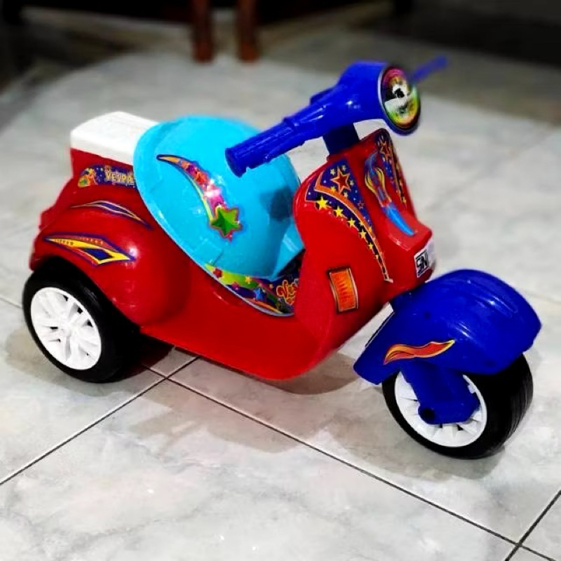 Mainan Motor Anak Vespa Classic Roda 3 | Motor Anak Bisa Dinaiki Vespa Dorong Manual | Mainan Anak V