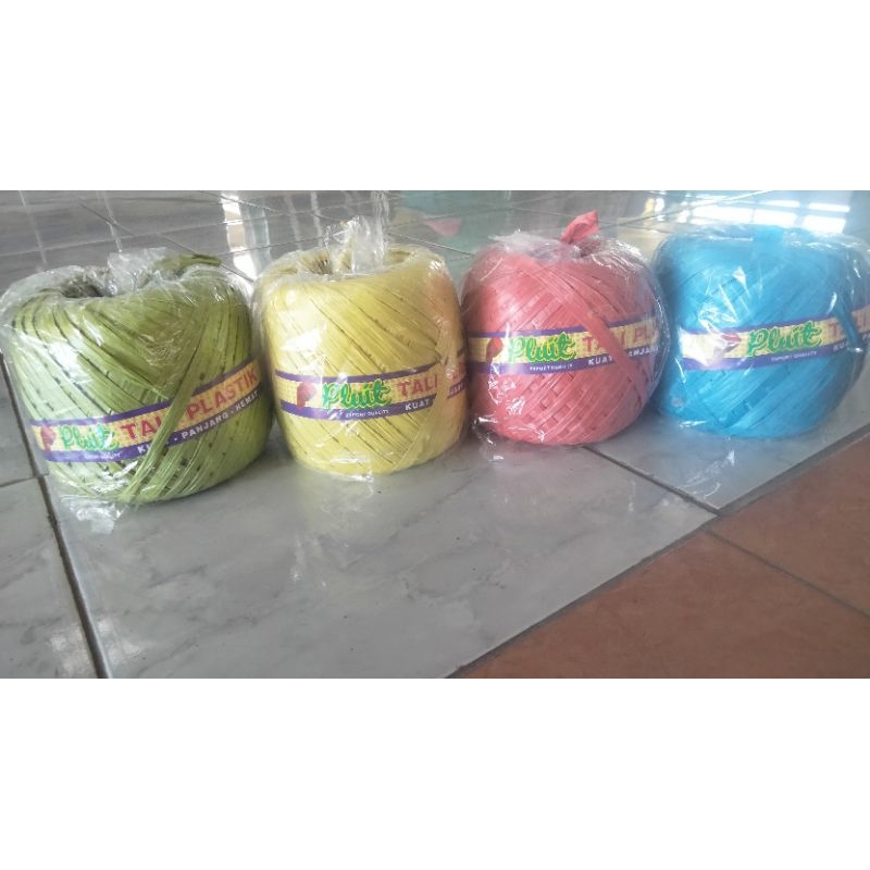 

Tali Rafia Plastik Pluit Warna Kiloan Ikat Rumput Jepang Hijau Kuning Biru Merah 900G Kemasan Besar