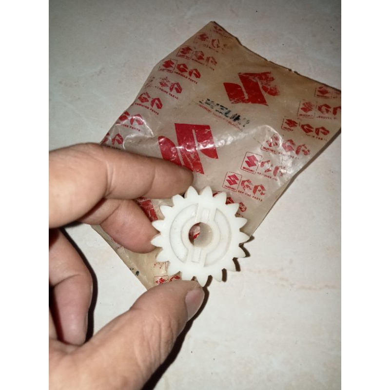 gear gir pompa oli suzuki gp gp100 gp125 trs trz nos sgp