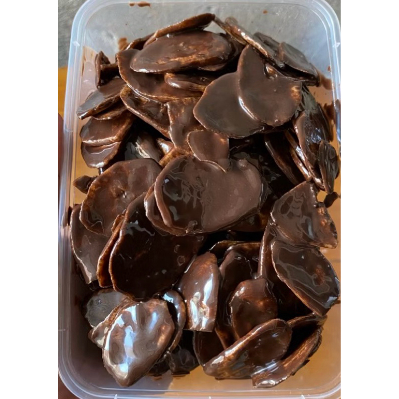 

2 BOX keripik pisang lumer