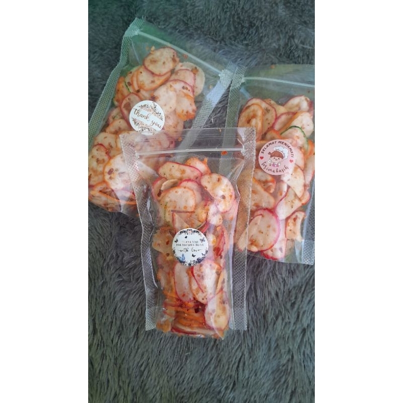 

kerupuk seblak pedas gurih daun jeruk