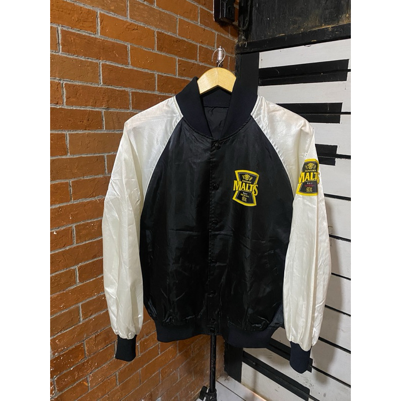 jaket varsity SUNTORY