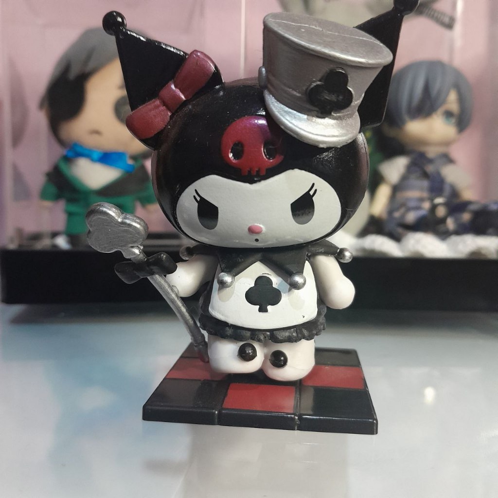 Action Figure Sanrio Kuromi Mainan Poker Kingdom Series Blind Box Clover Black Club Kartu Keriting S