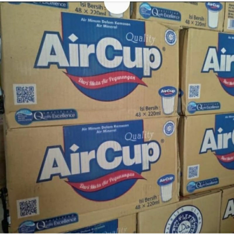 

Air cup gelas 200ml (1 karton 48 cup)