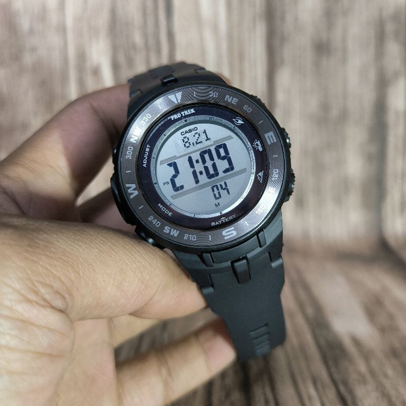 Protrek PRG-330-1A PRG330 Triple Sensor Seken Like new