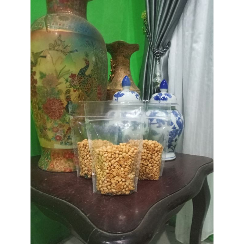 

Kacang Tojin