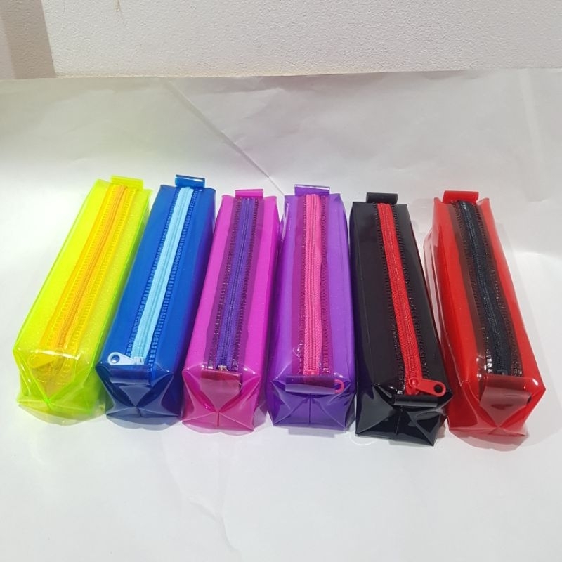 

Tempat Pensil Sleting Kotak Polos Transparan Ocean Pck-051