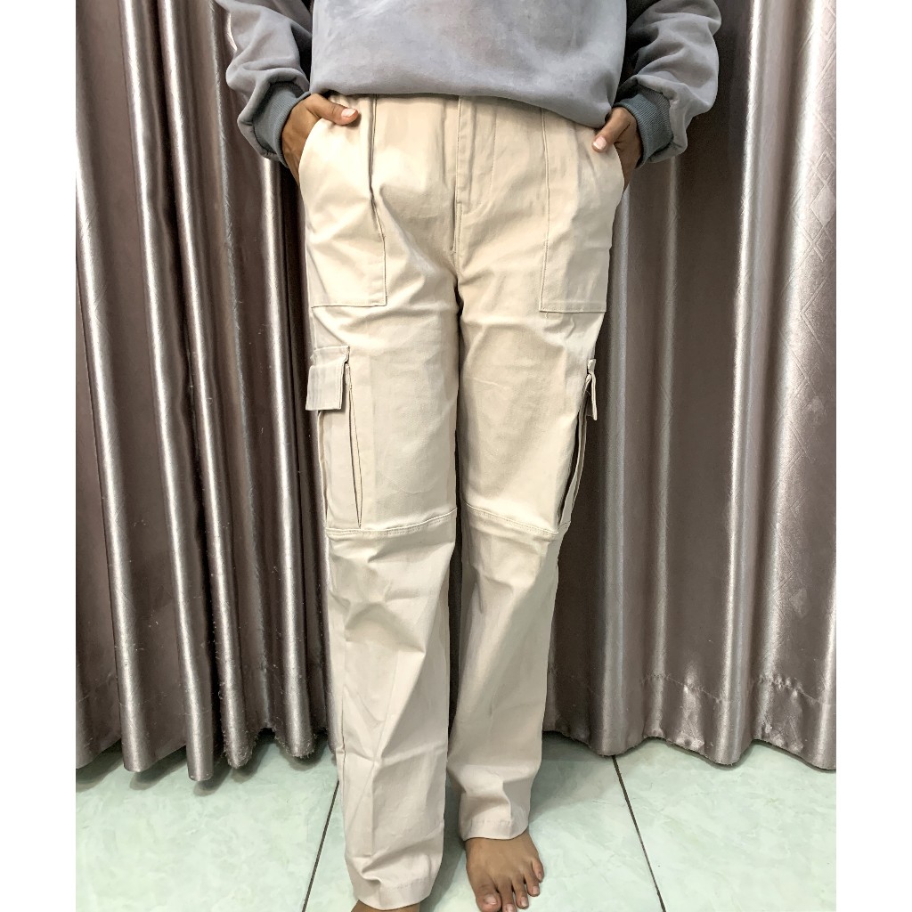 Celana Panjang Cargo Wanita Saku Tempel Depan Bahan Twill Premium