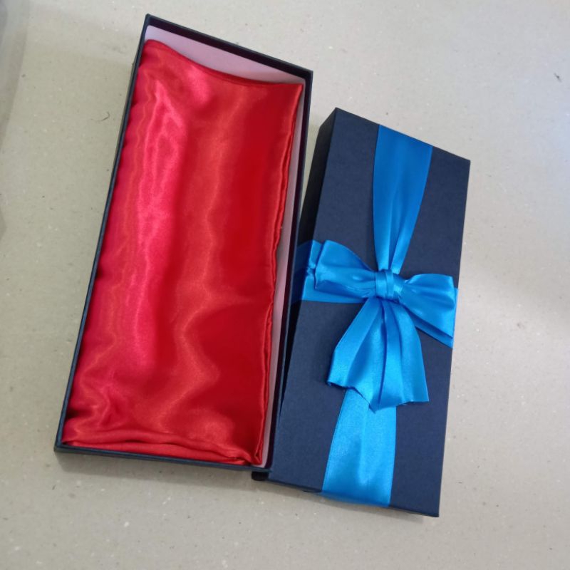 

Kotak Kado Hard Box Ukuran 28x12x6cm
