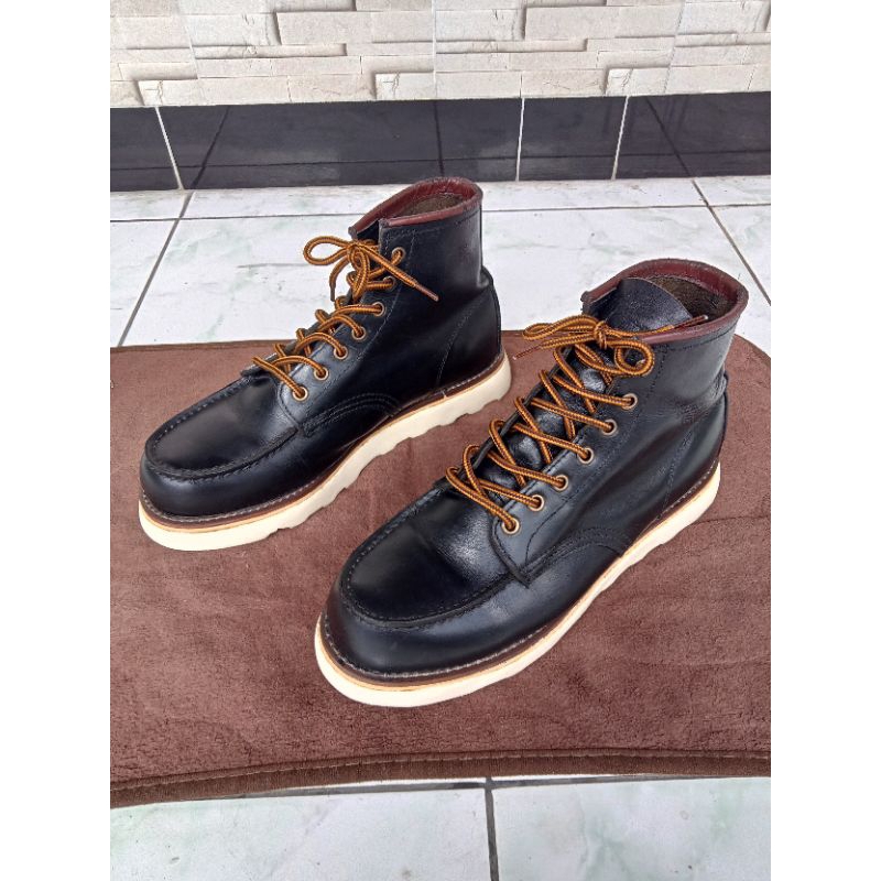 Redwing black moctoe size 43 bekas