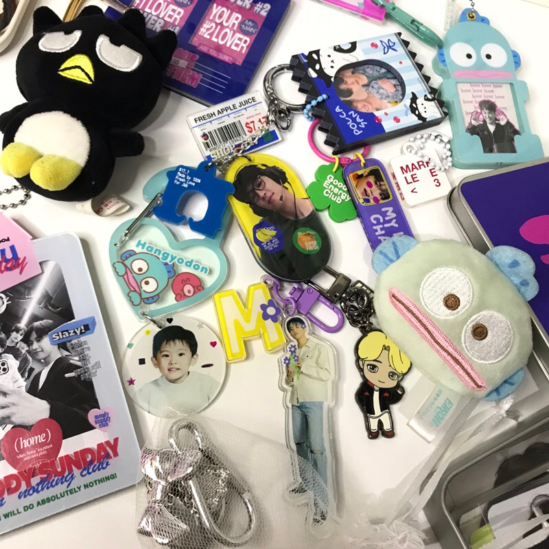 [ preloved ] sanrio keychain doll pouch id photo photocard holder tin case shopping bag pin badge st