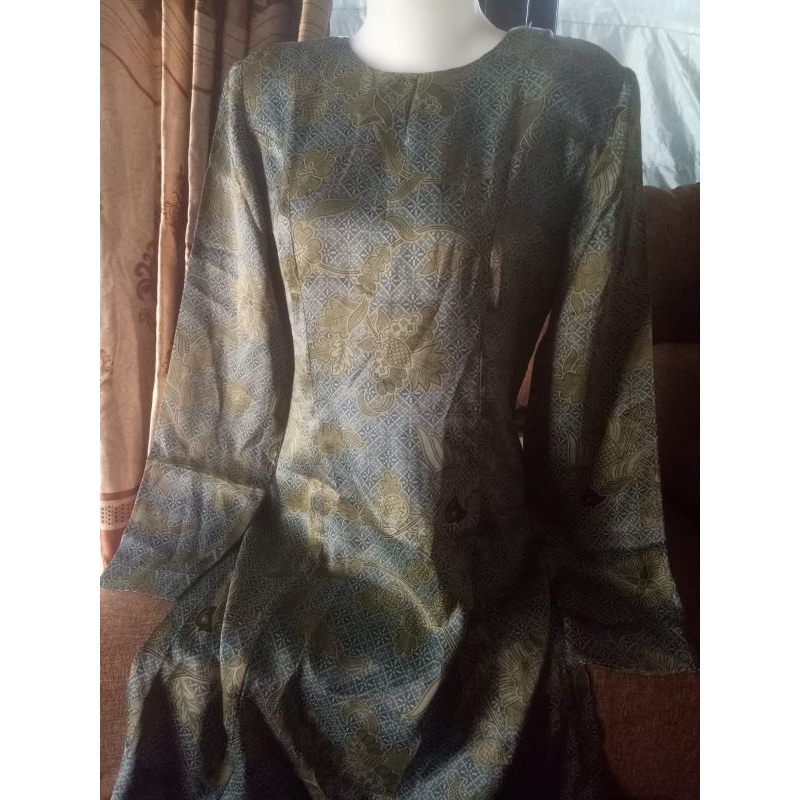 Preloved Batik Remaja Wanita LD 88 ((Like New))