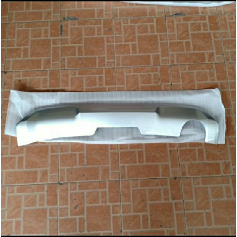 Garnish Spoiler Bumper Belakang Silver Pendek Honda BRV 2015-2018 Original