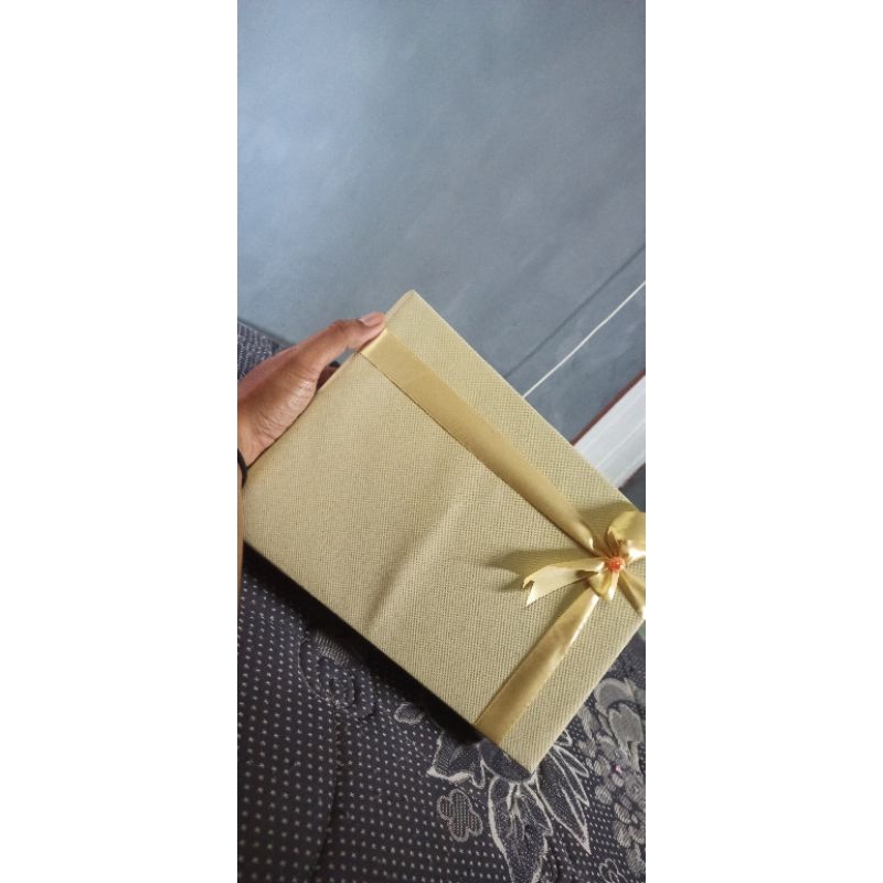 

kotak hadiah A1O