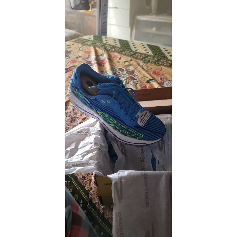 Skechers Go Run Razor 4