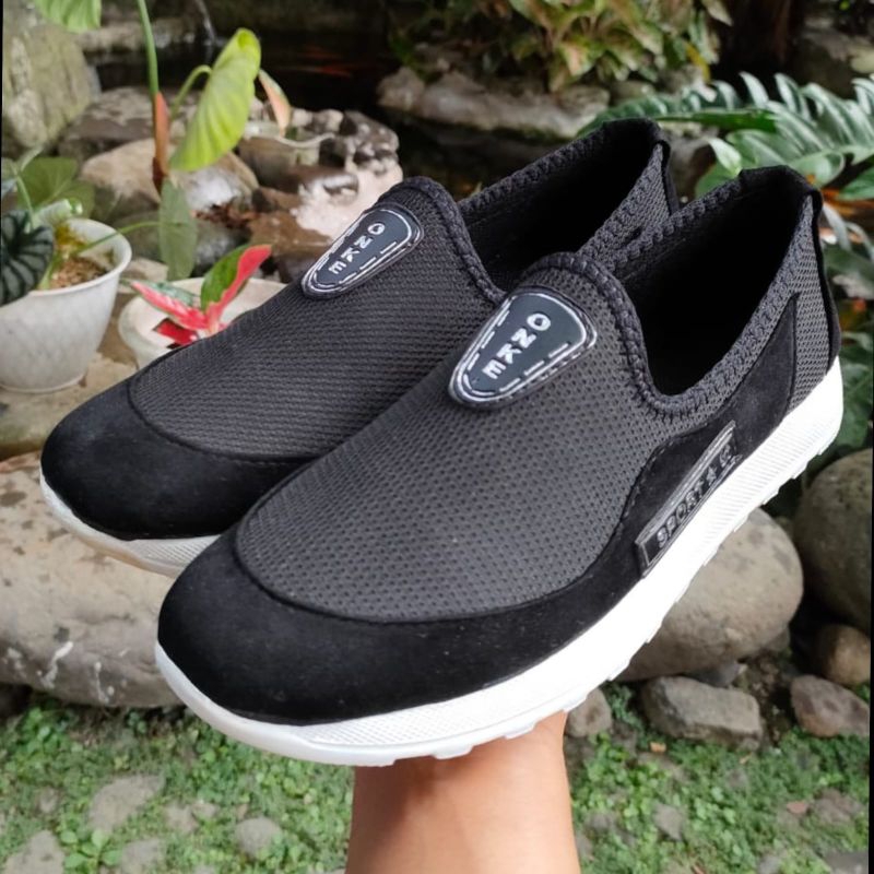 SEPATU wanita/pria sport hitam onke terbaru hadiah sandal sepatu sneaker