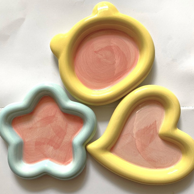 Piring Keramik Unik / Piring Bentuk Unik/  Korean Aestethic Plate / Piring Keramik Kombinasi Dua War