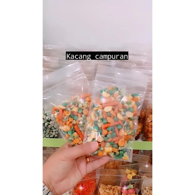 

KACANG CAMPURAN PER BUNGKUS