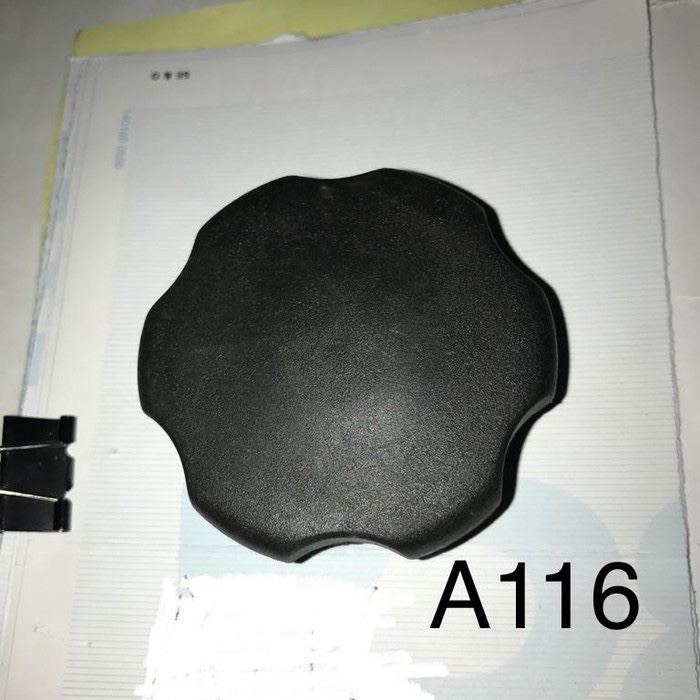 Tutup oli mesin isuzu panther nhr55 nkr66 giga