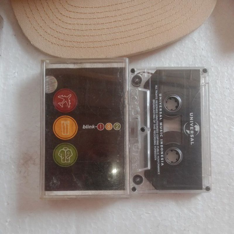 BLINK 182 kaset pita album take off your pants & jacket SECOND ORIGINAL