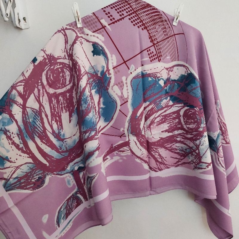 Like NEW✨️ DAVANYA Kerudung Hijab Jilbab Segi Empat Motif Print Mawar - Lilac